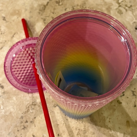 NWT 🌈 Rainbow Studded Tumbler Cold Drink Colorful 24oz - Picture 9 of 10